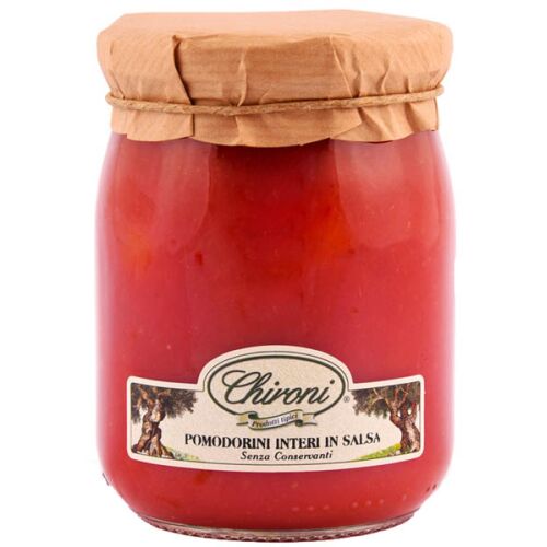 Ganze Kirschtomaten in Tomatensoße