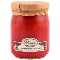 Ganze Kirschtomaten in Tomatensoße